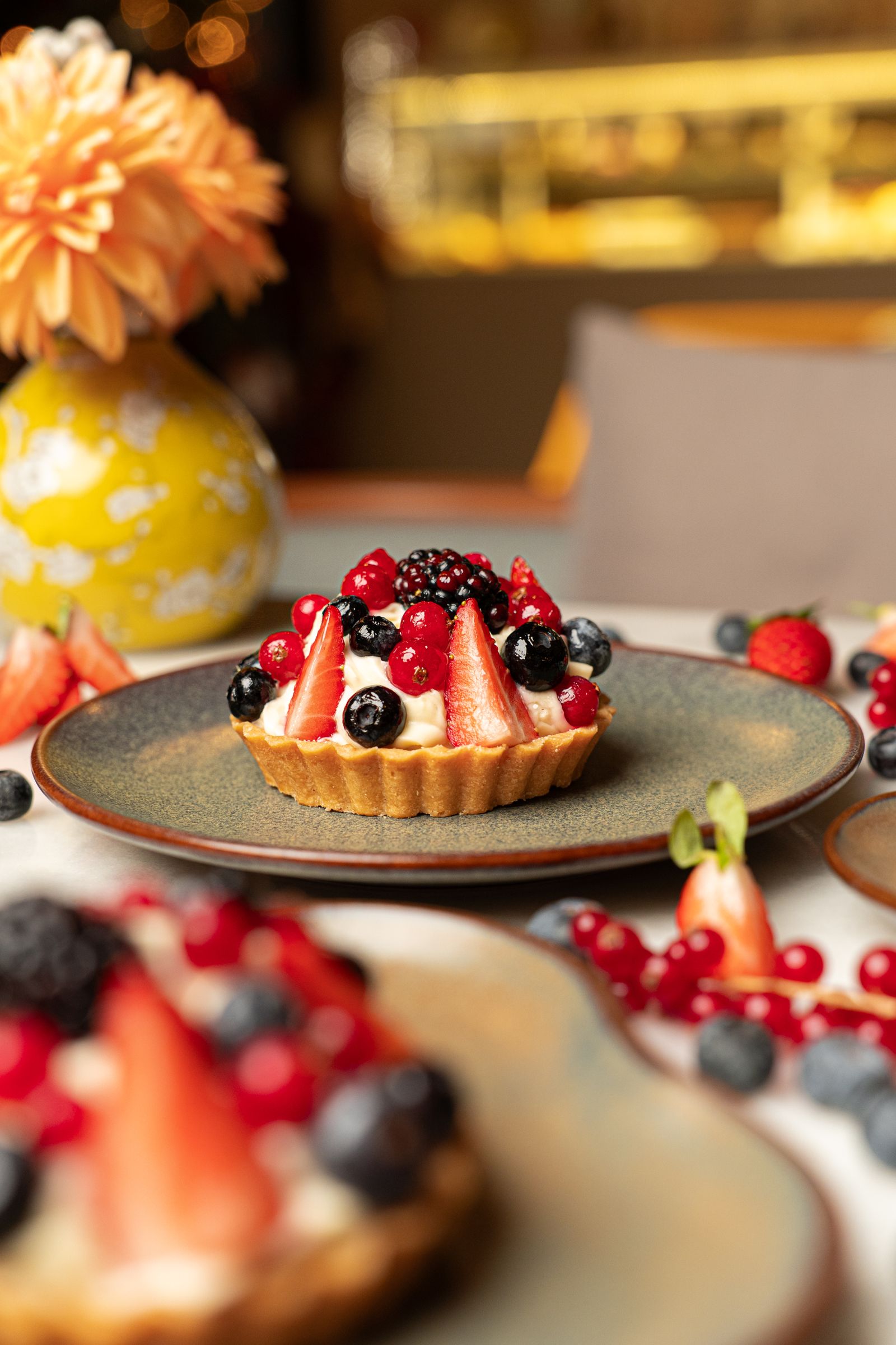 Individual berry tartlet with fresh raspberries